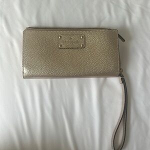 Kate spade wristlet wallet